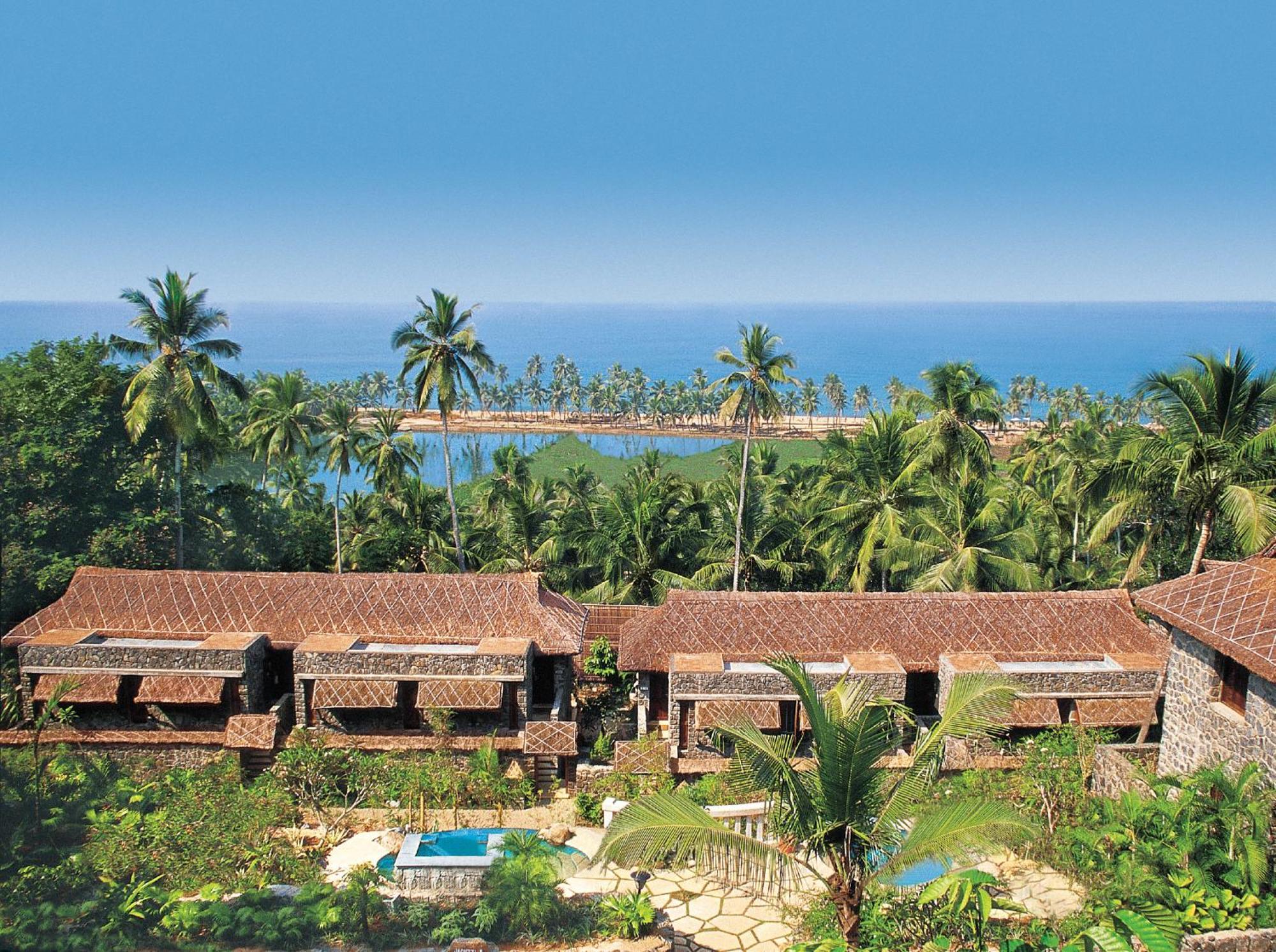 Taj Green Cove Resort And Spa Ковалам Экстерьер фото